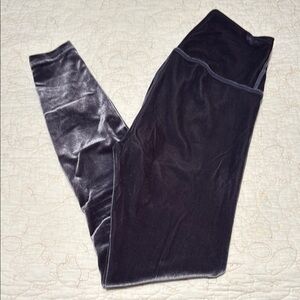 Beyond Yoga Lavender Velvety Leggings